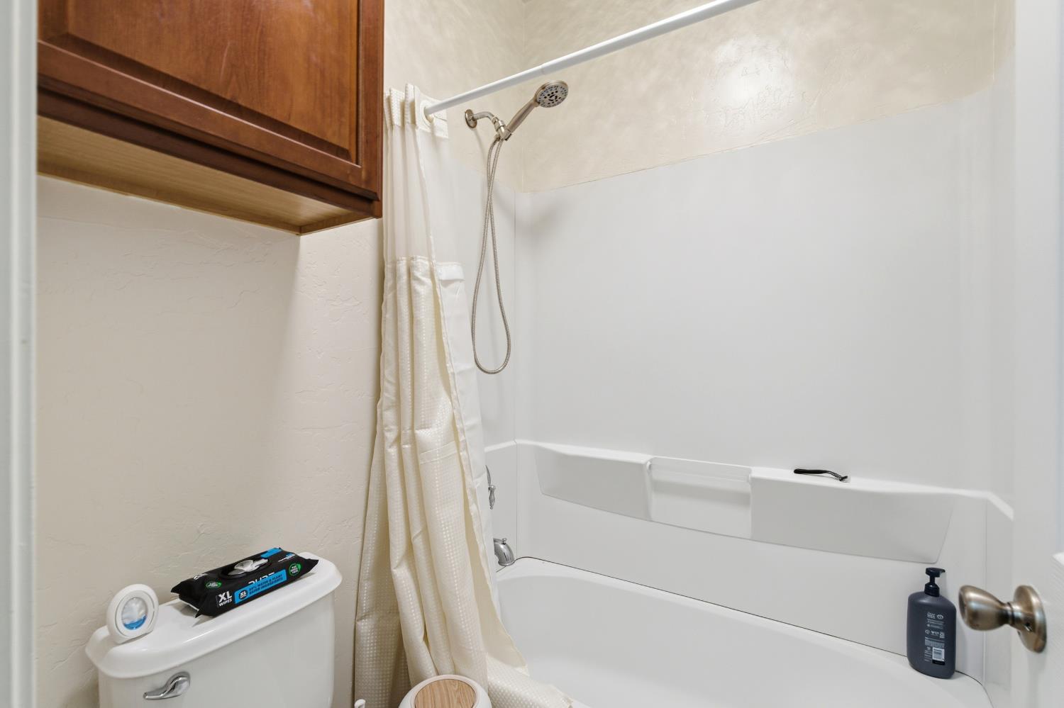 346 Martin Street Tulare, CA 93274 - Photo 29 of 41