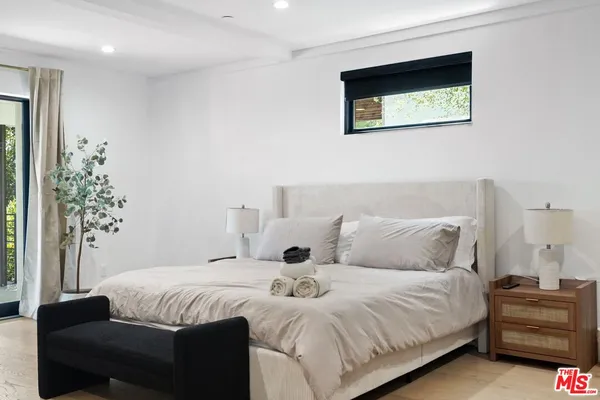 $19,000 | 1812 Navy Street, Santa Monica, CA 90405