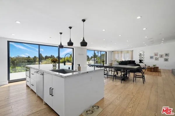 $19,000 | 1812 Navy Street, Santa Monica, CA 90405