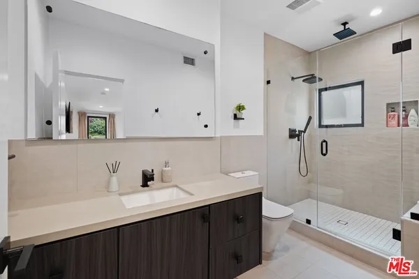 $19,000 | 1812 Navy Street, Santa Monica, CA 90405