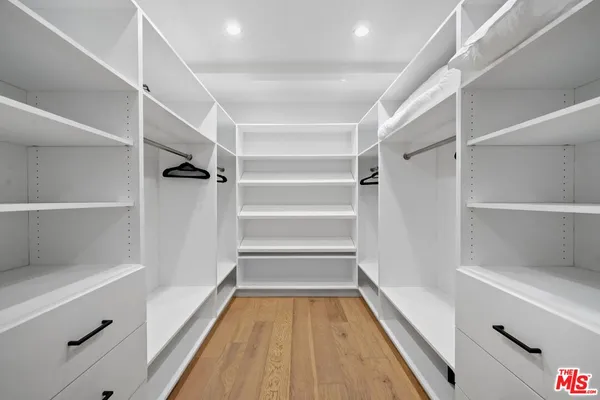 $19,000 | 1812 Navy Street, Santa Monica, CA 90405