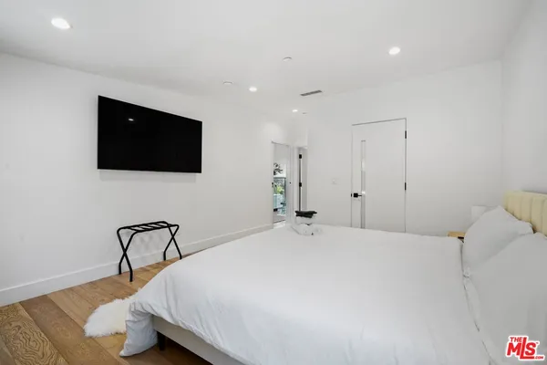 $19,000 | 1812 Navy Street, Santa Monica, CA 90405