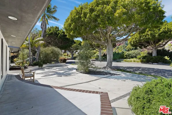 $19,000 | 1812 Navy Street, Santa Monica, CA 90405