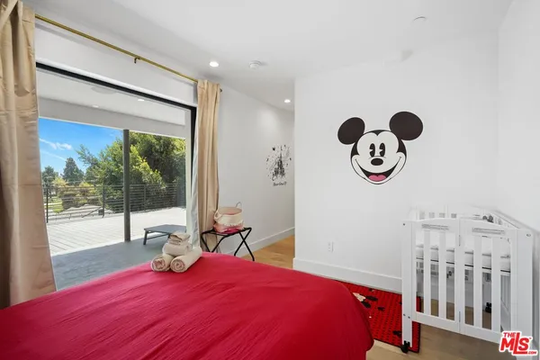 $19,000 | 1812 Navy Street, Santa Monica, CA 90405