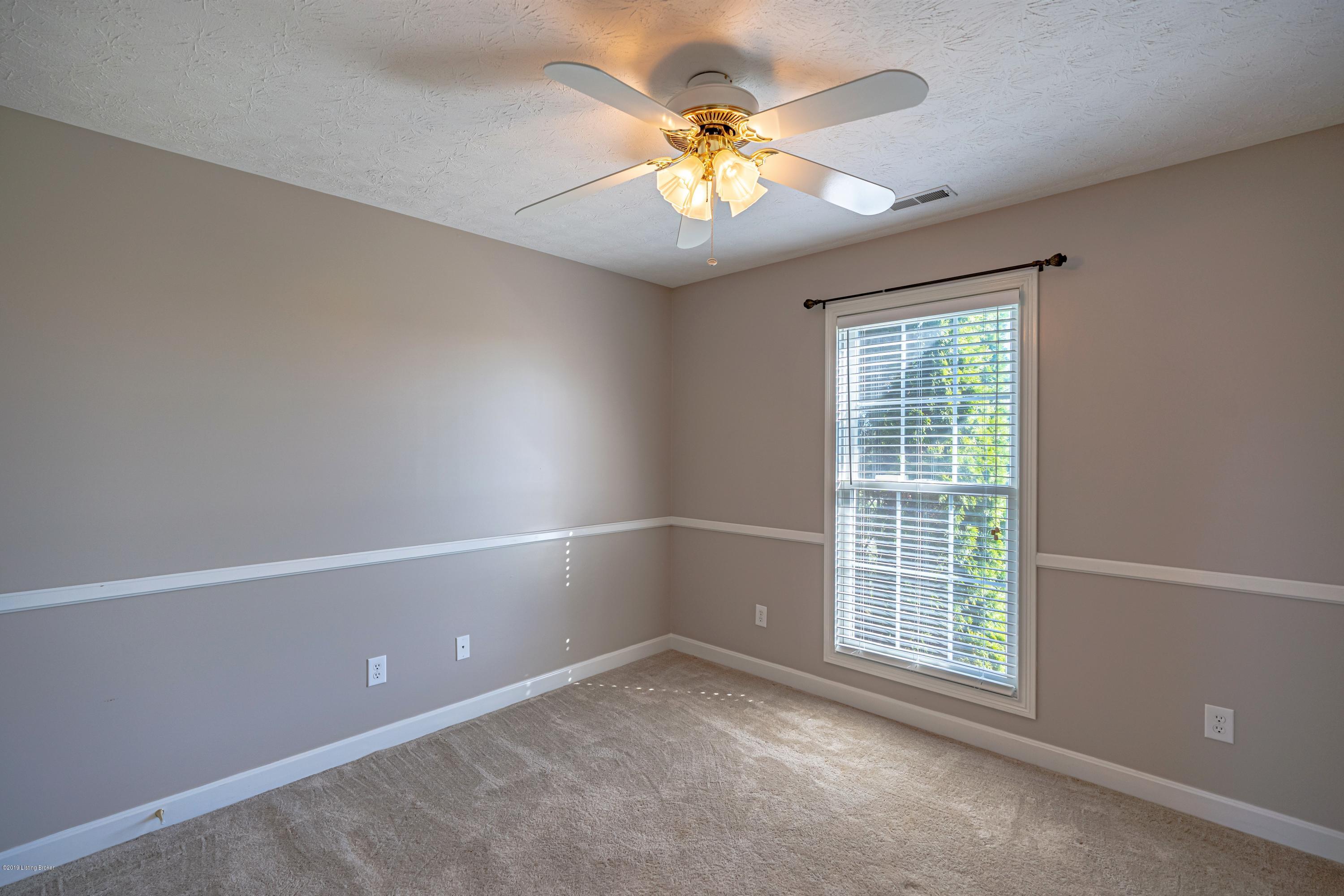 21 Silverview Road Smithfield, KY 40068 - Photo 12 of 21 Bedroom