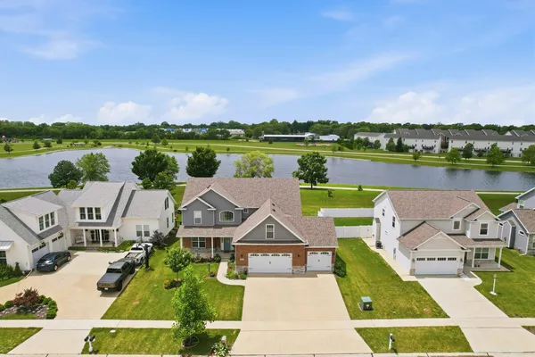 $615,000 | 311 Bradford Avenue, Savoy, IL 61874
