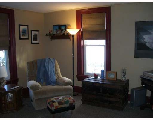 45 Baker Road Greenville, PA 16125 - Photo 5 of 8 Living Room.