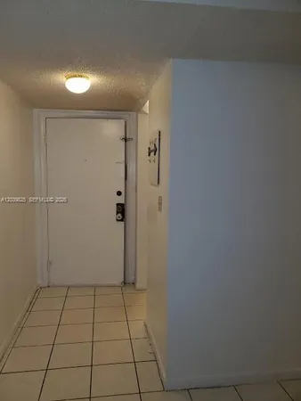 $2,200 | 8635 Northwest 8th Street, Unit 423, Miami, FL 33126