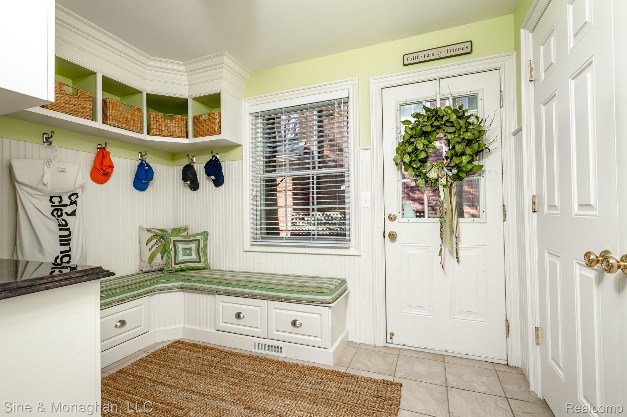 319 Touraine Road Grosse Pointe, MI 48236 - Photo 25 of 59 319 Touraine S008.jpg
