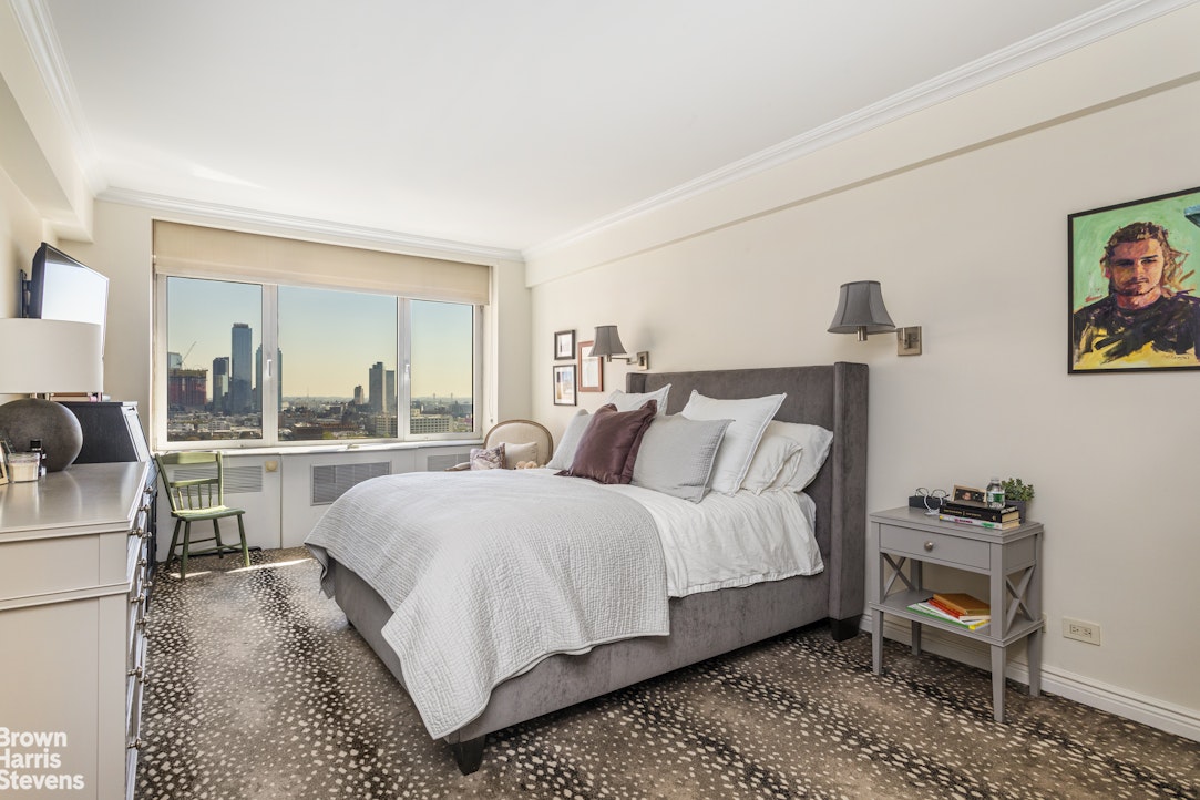 25 Sutton Place South, Unit 20J Manhattan, NY 10022 - Photo 7 of 15