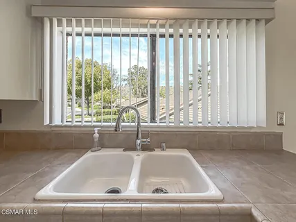 $749,900 | 576 Calle De Las Ovejas, Oak Park, CA 91377