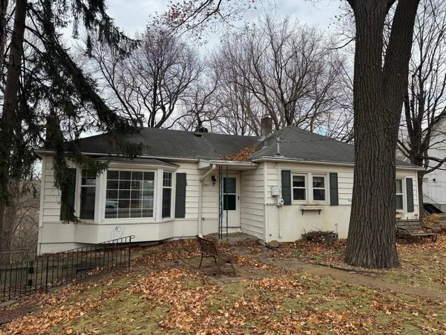 $599,990 | 18800 Highland Avenue, Deephaven, MN 55391