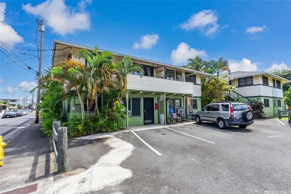$499,000 | 725 Kihapai Place, Unit A2, Kailua, HI 96734