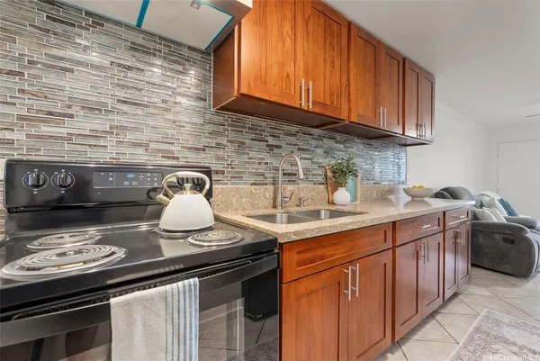 $499,000 | 725 Kihapai Place, Unit A2, Kailua, HI 96734