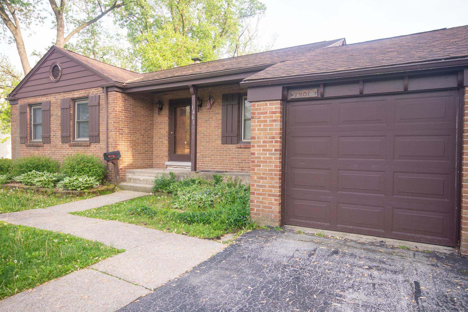 1401 Olive Road Homewood, IL 60430 - Photo 2 of 12