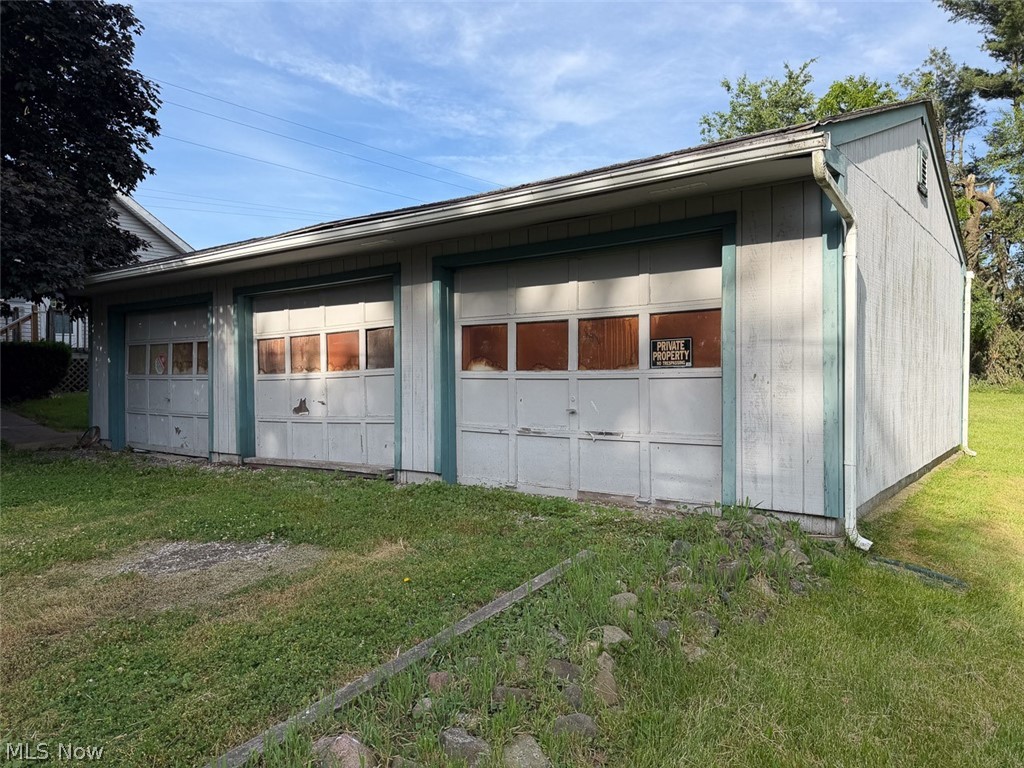 853 Swartz Road Akron, OH 44319 - Photo 4 of 49