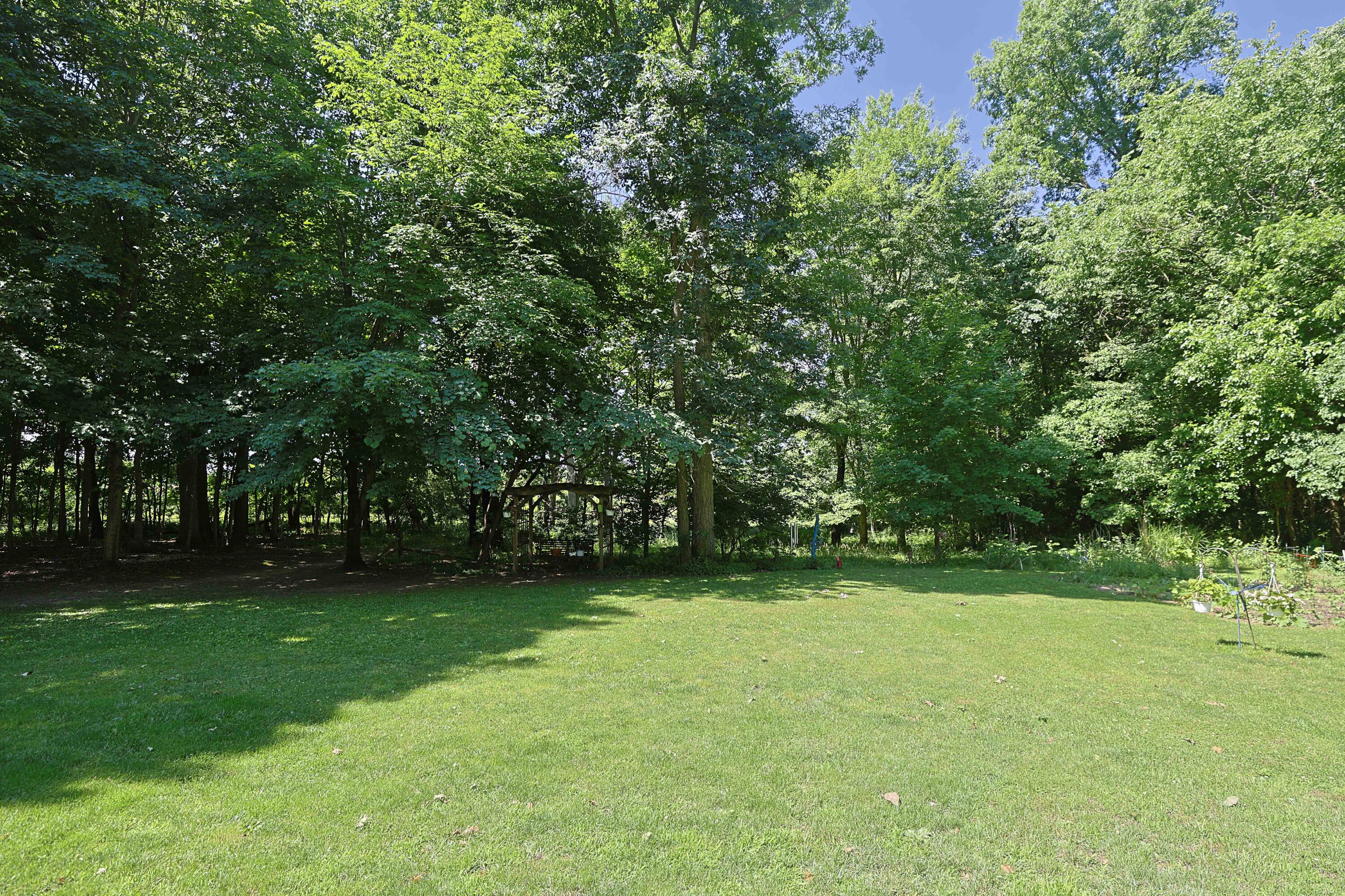 2940 Beebe Road Niles, MI 49120 - Photo 22 of 29 Backyard