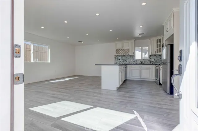 $869,000 | 8812 Laurel Canyon Boulevard, Sun Valley, CA 91352