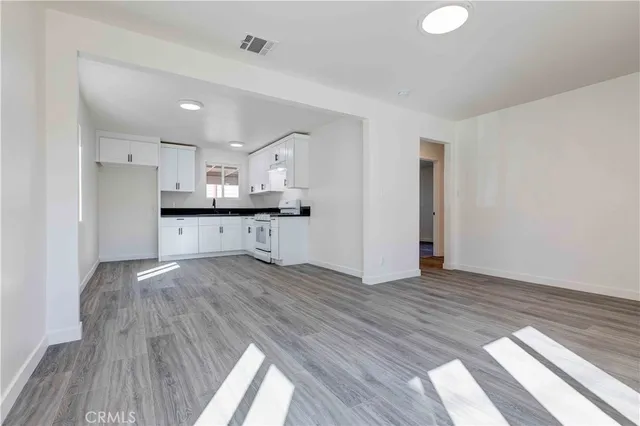 $869,000 | 8812 Laurel Canyon Boulevard, Sun Valley, CA 91352