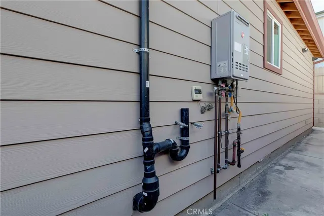 $869,000 | 8812 Laurel Canyon Boulevard, Sun Valley, CA 91352