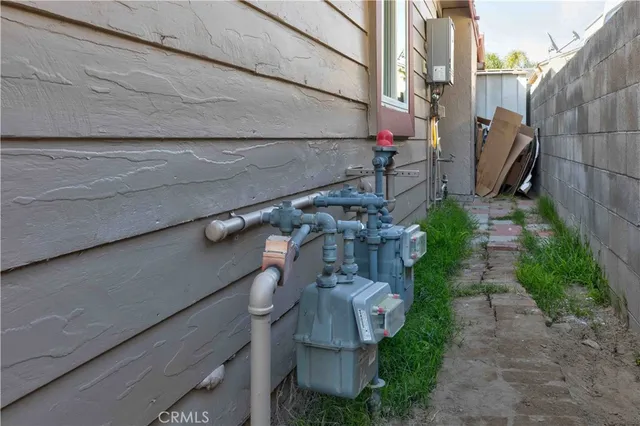 $869,000 | 8812 Laurel Canyon Boulevard, Sun Valley, CA 91352