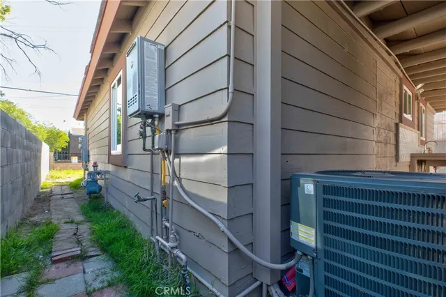 $869,000 | 8812 Laurel Canyon Boulevard, Sun Valley, CA 91352