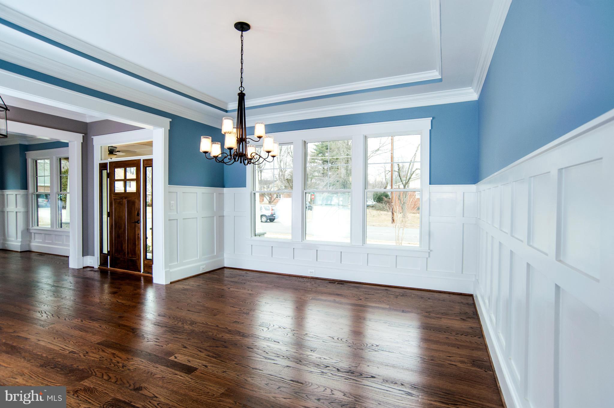 975 Lynn Street Southwest Vienna, VA 22180 - Photo 8 of 16 Dining Room