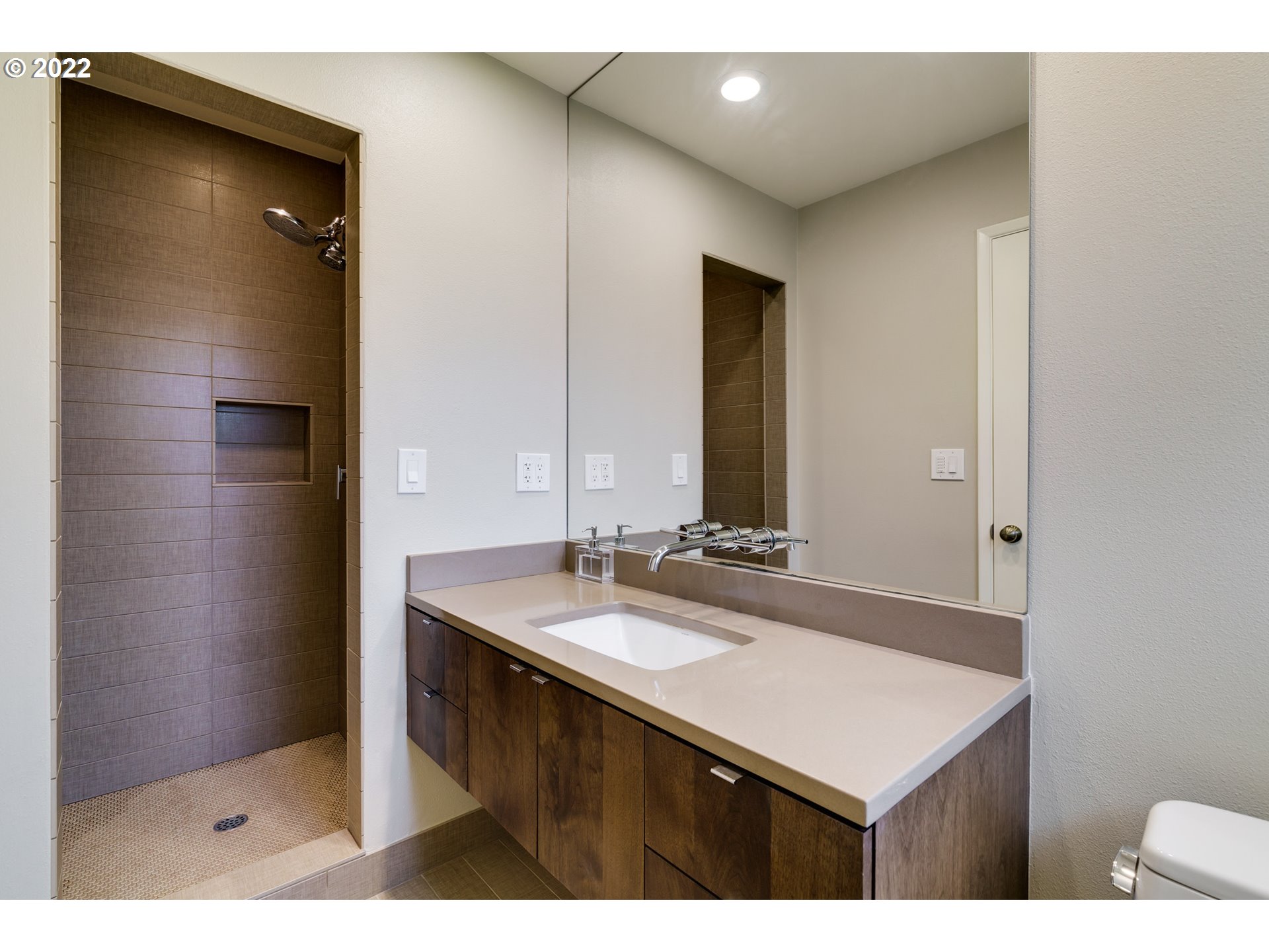 6825 Southwest Raleighwood Way Portland, OR 97225 - Photo 20 of 32 Gallery Image 20