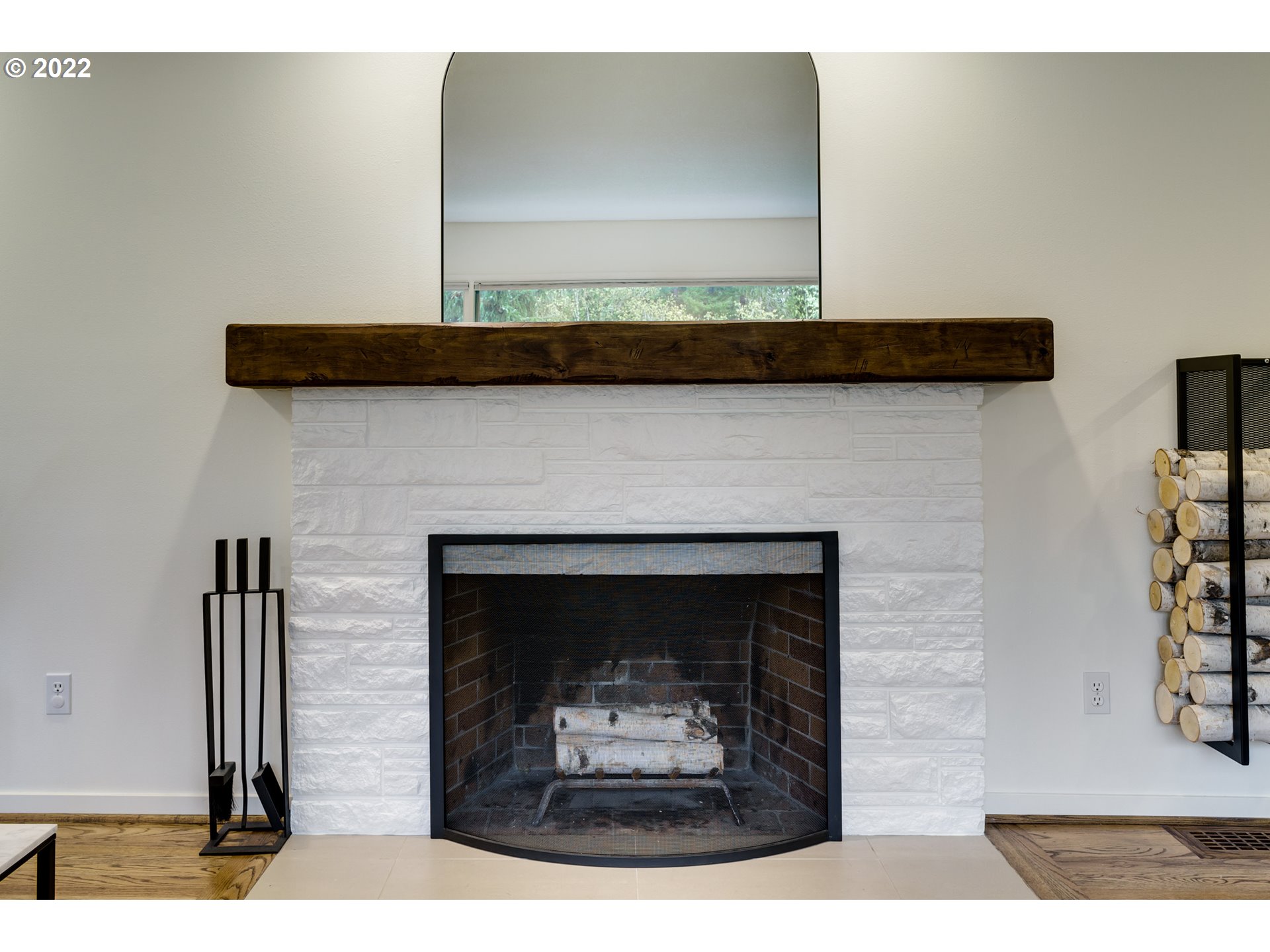 6825 Southwest Raleighwood Way Portland, OR 97225 - Photo 5 of 32 Gallery Image 5