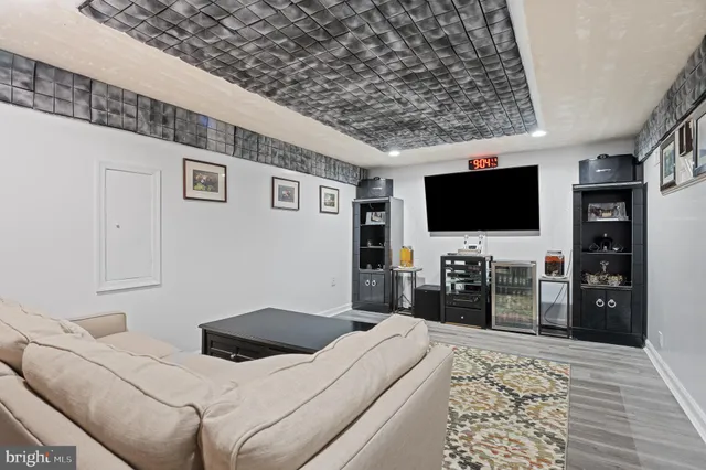 $425,000 | 8 Red Bud Court, Essex, MD 21221