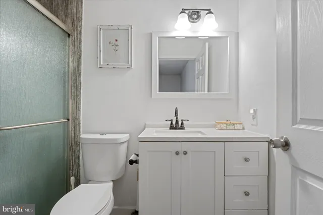 $425,000 | 8 Red Bud Court, Essex, MD 21221