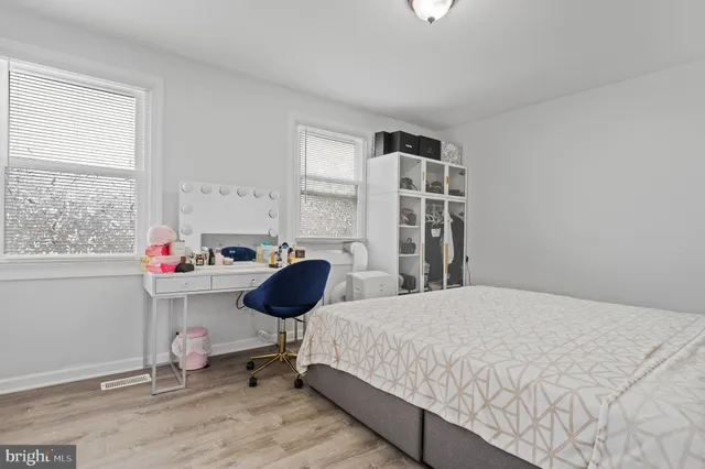 $425,000 | 8 Red Bud Court, Essex, MD 21221