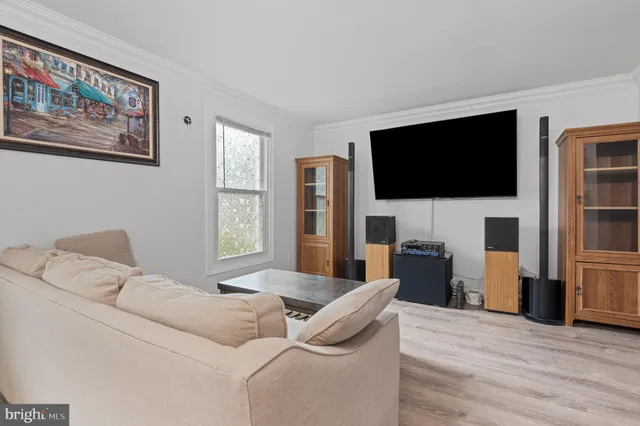 $425,000 | 8 Red Bud Court, Essex, MD 21221