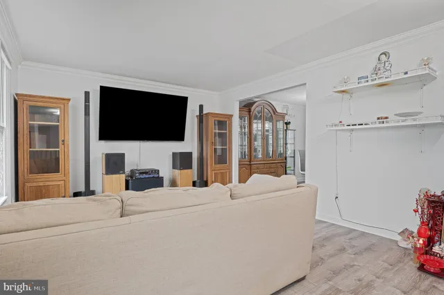 $425,000 | 8 Red Bud Court, Essex, MD 21221