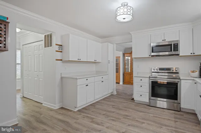 $425,000 | 8 Red Bud Court, Essex, MD 21221