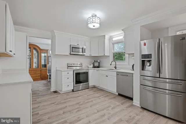 $425,000 | 8 Red Bud Court, Essex, MD 21221