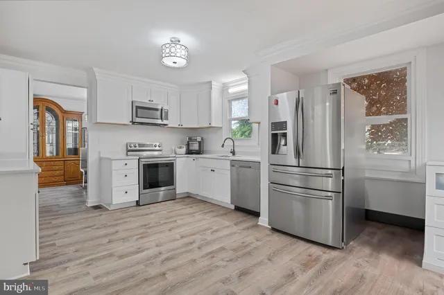 $425,000 | 8 Red Bud Court, Essex, MD 21221