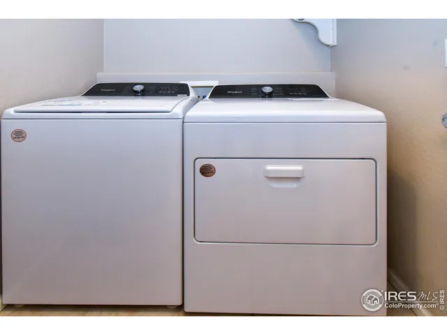 a close up view of washer and dryer