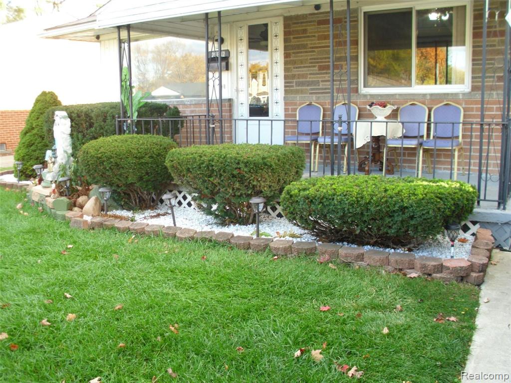 25832 Thomas Warren, MI 48091 - Photo 6 of 35