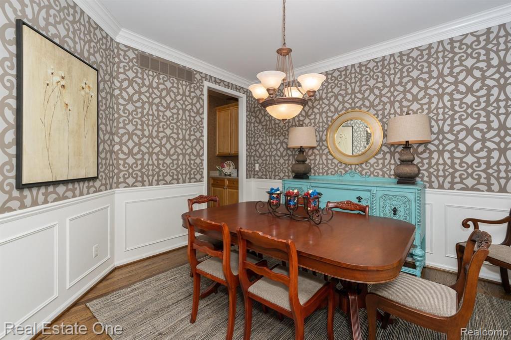 1177 Chesapeake Rochester Hills, MI 48307 - Photo 9 of 63
