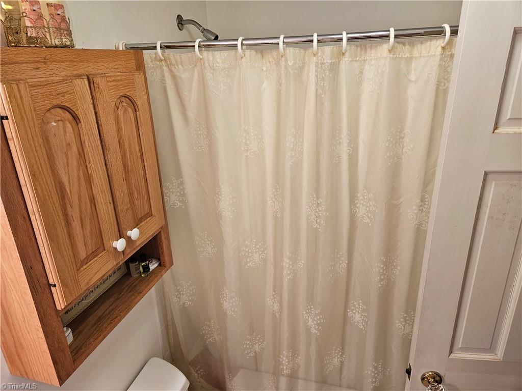 777 Copeland School Road Dobson, NC 27017 - Photo 37 of 43 Upstairs bath