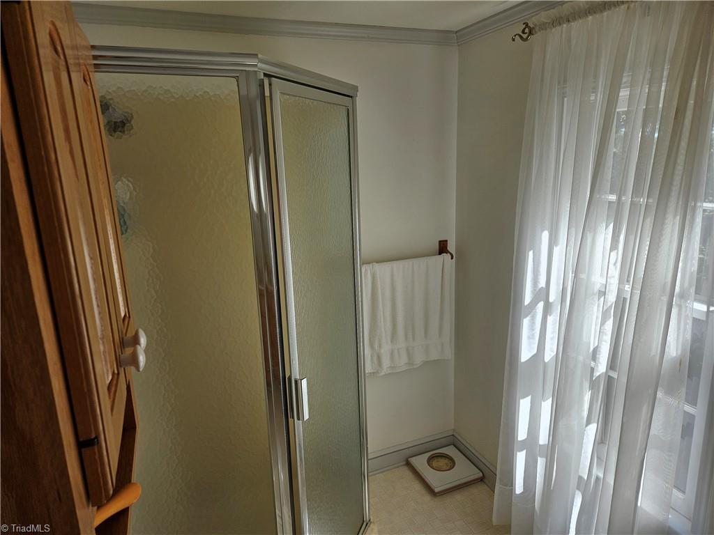 777 Copeland School Road Dobson, NC 27017 - Photo 40 of 43 Upstairs bath