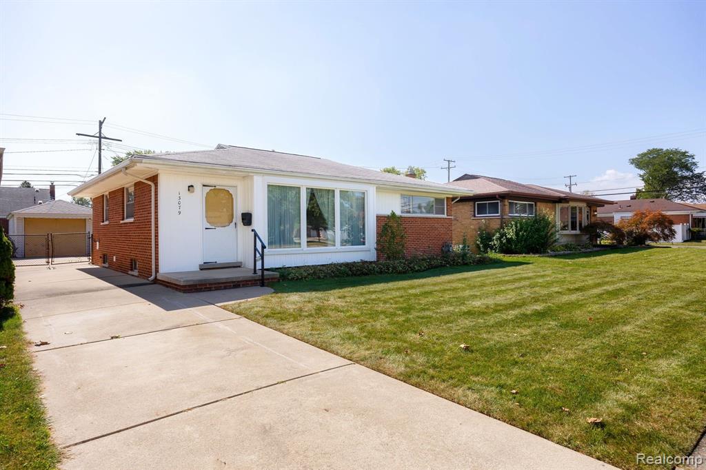 13079 Edison Street Southgate, MI 48195 - Photo 2 of 39 Gallery Image 2