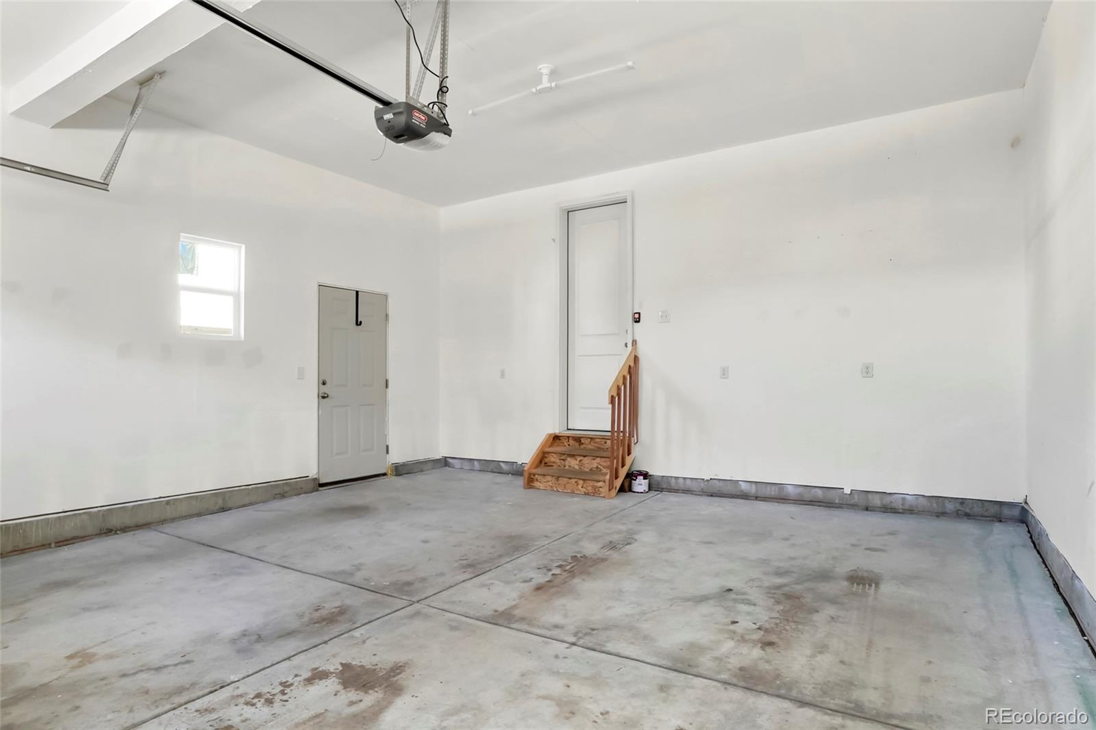 1675 South Andes Way Aurora, CO 80017 - Photo 30 of 32 a view of a room with gym equipment