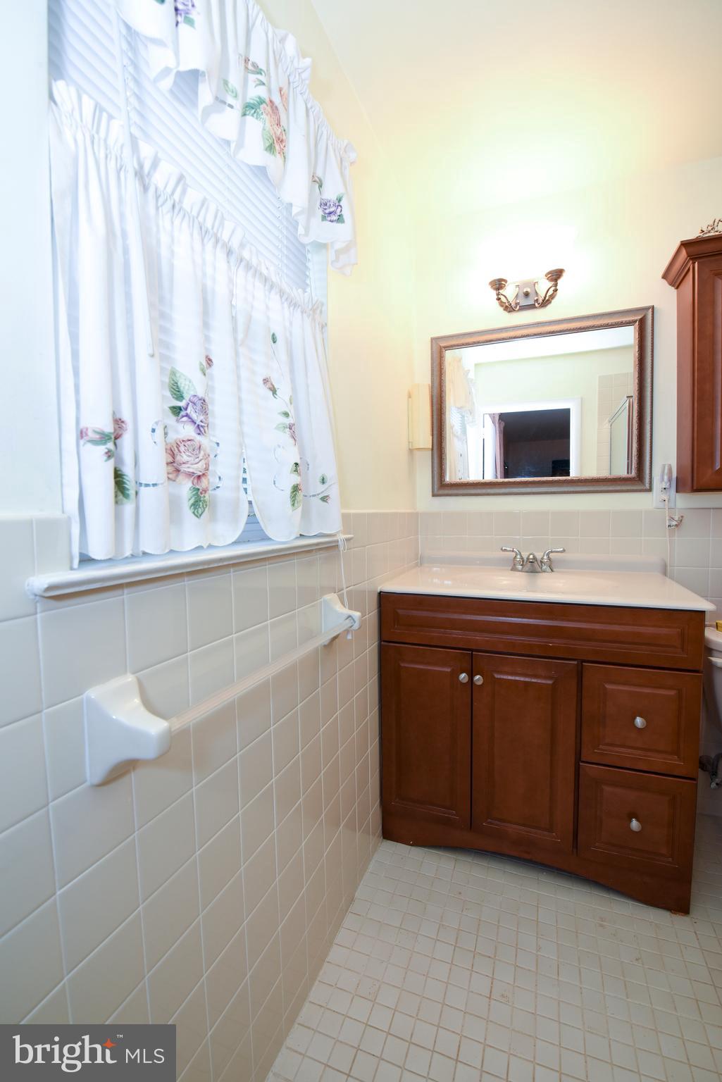 3885 Martin Road Huntingdon Valley, PA 19006 - Photo 11 of 21 Master Bathroom