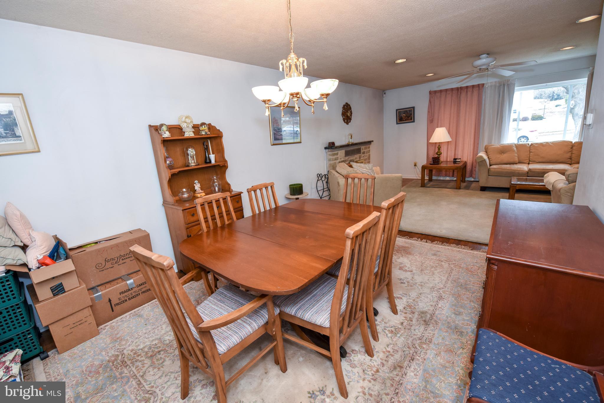 3885 Martin Road Huntingdon Valley, PA 19006 - Photo 7 of 21 Dining room