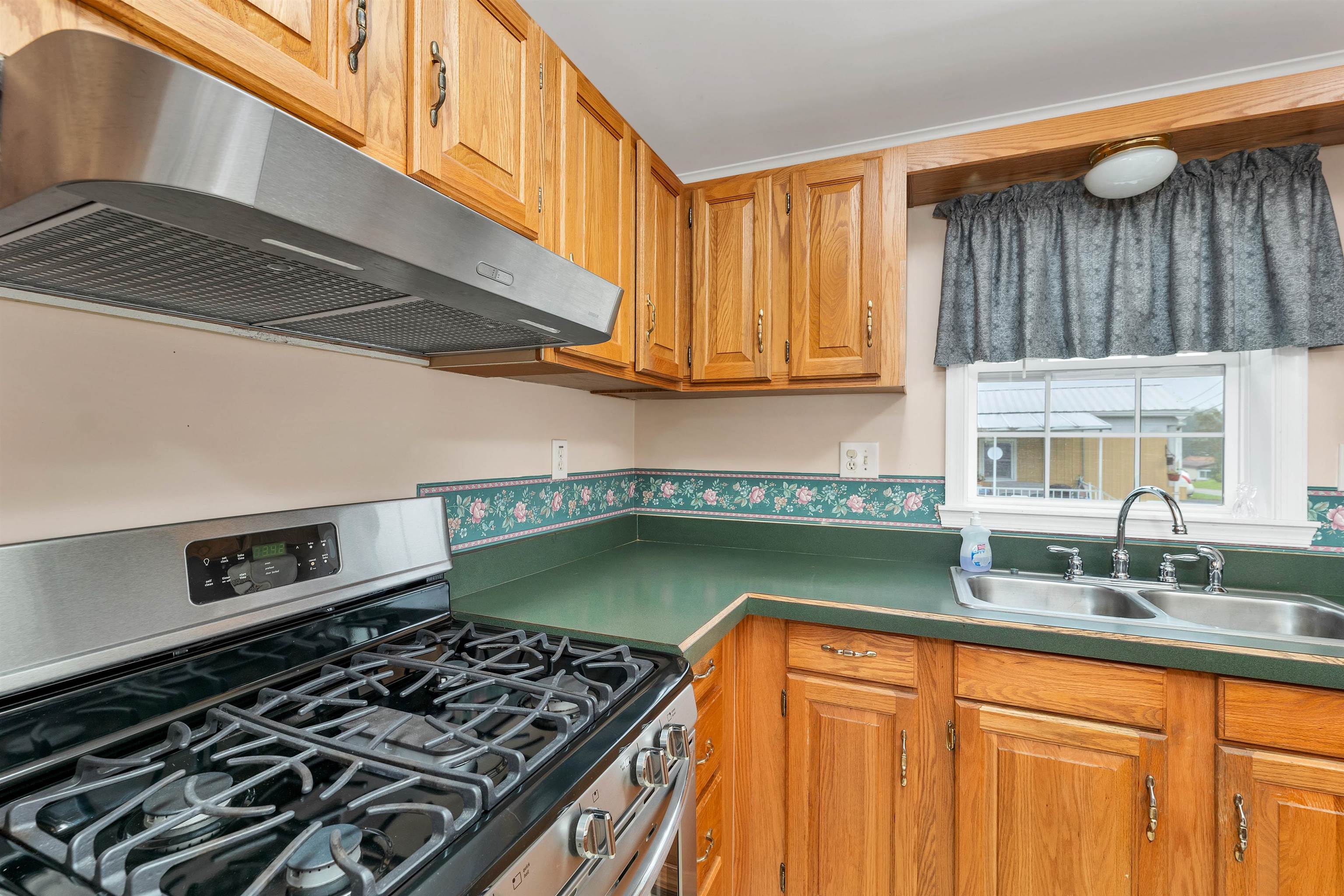 290 Calef Highway, Unit D1 Epping, NH 03042 - Photo 19 of 24