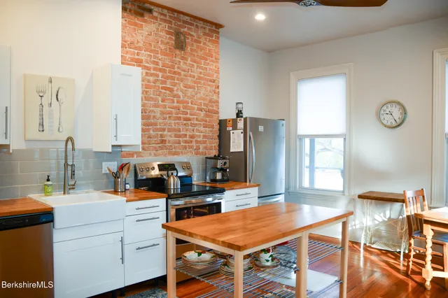 $499,900 | 21-23 Linden Street, Pittsfield, MA 01201