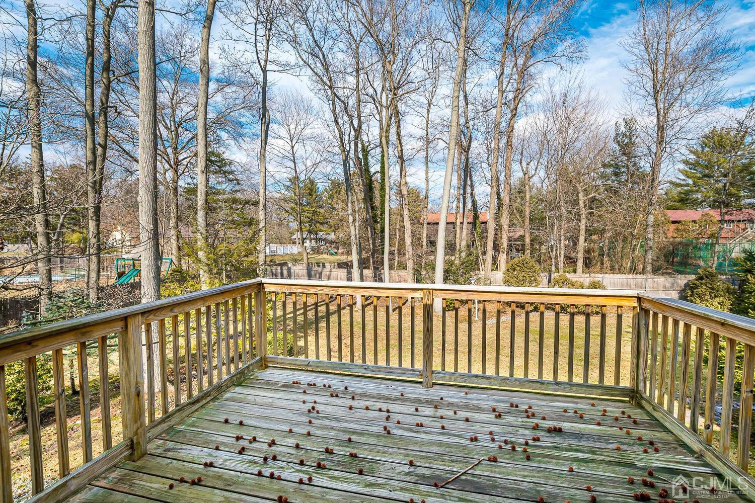 41 Clive Hills Road Edison, NJ 08820 - Photo 28 of 39 a view of a wooden balcony