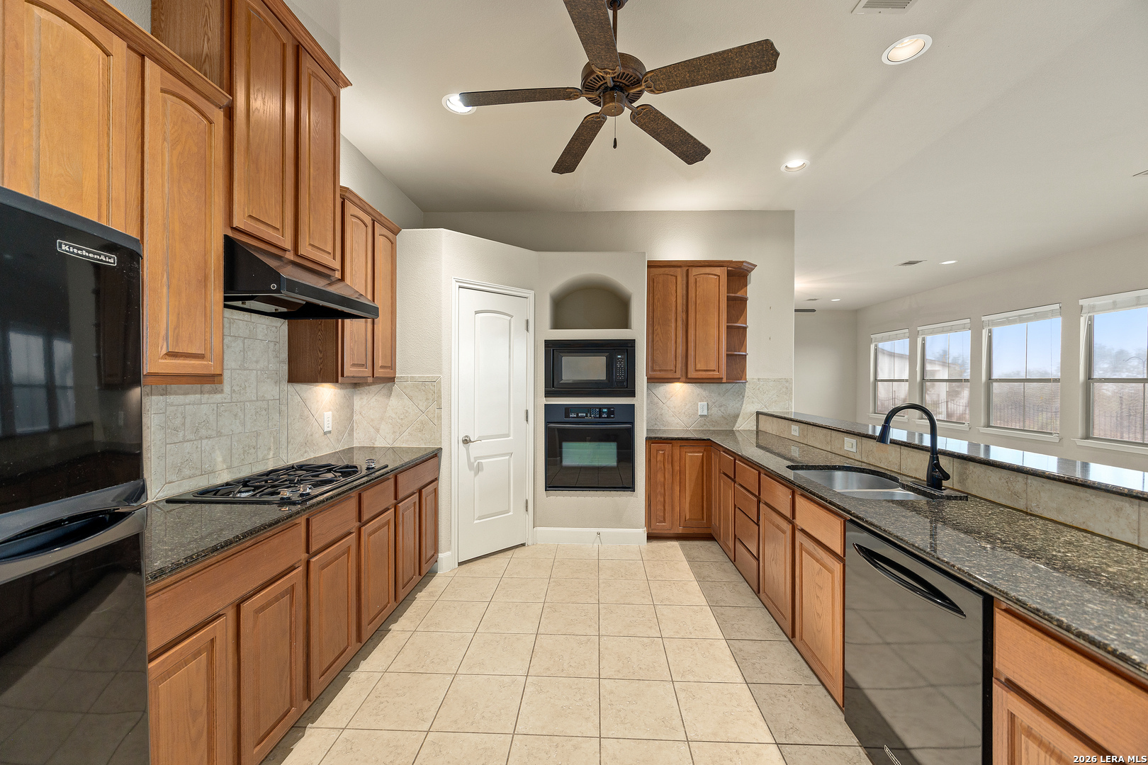 217 High Point Circle Spring Branch, TX 78070 - Photo 12 of 47